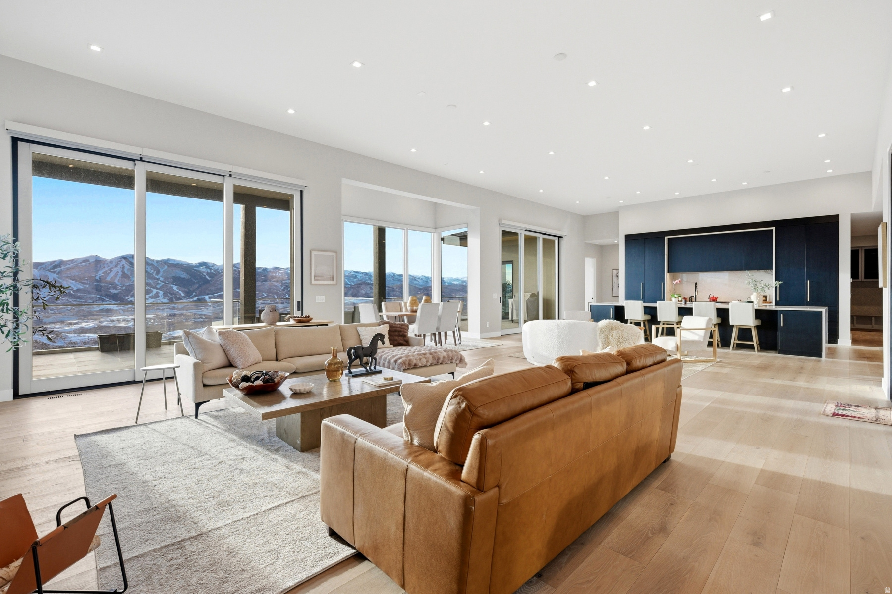 GOLDEN EAGLE - Residential