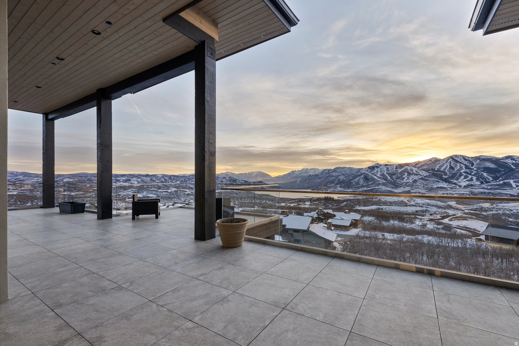 GOLDEN EAGLE - Residential