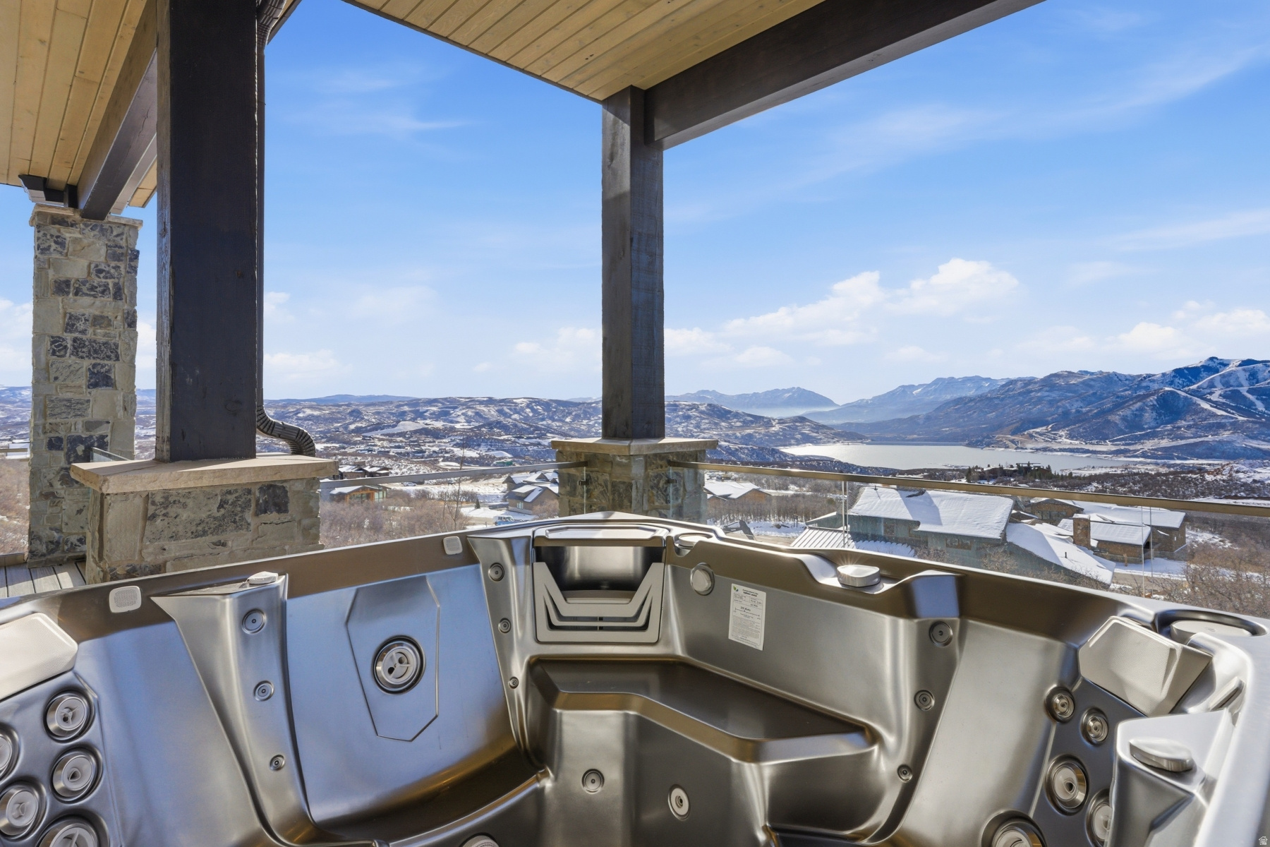 GOLDEN EAGLE - Residential