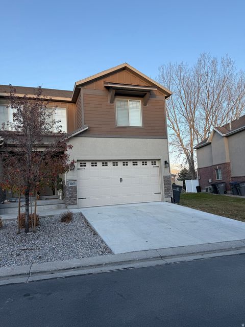 Photo of 10471 S SAGE VISTA WAY W, South Jordan, UT 84009 (MLS # 2126805)