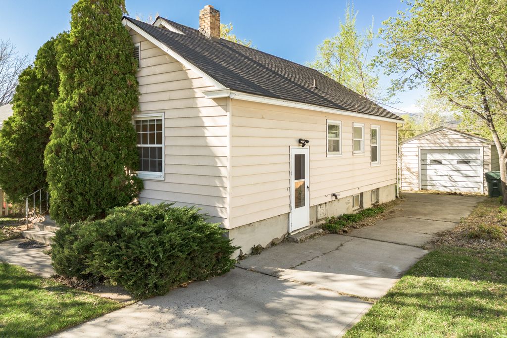 Photo of 231 N 14TH AVE, Pocatello, ID 83201 (MLS # 2150212)