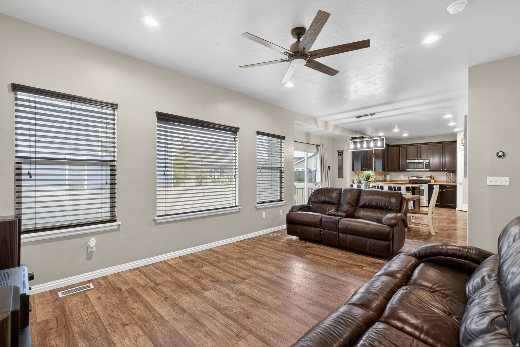 JORDAN WILLOWS II - Residential