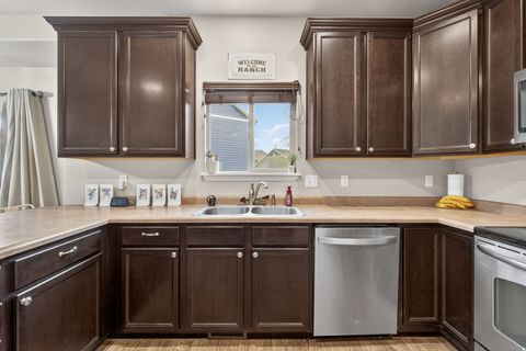 Tiny photo for 3957 W JORDAN VIEW DR, Lehi, UT 84043 (MLS # 2154323)