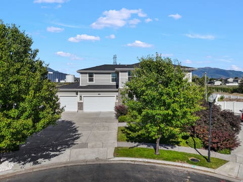 Tiny photo for 1319 W 650 S, Syracuse, UT 84075 (MLS # 2166101)