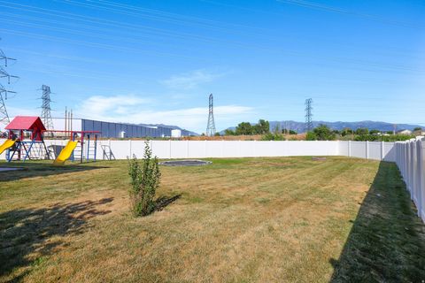 Tiny photo for 1319 W 650 S, Syracuse, UT 84075 (MLS # 2166101)