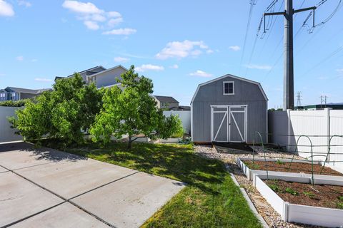 Tiny photo for 1319 W 650 S, Syracuse, UT 84075 (MLS # 2166101)