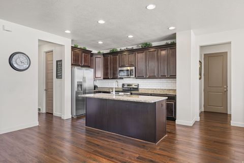 Tiny photo for 1319 W 650 S, Syracuse, UT 84075 (MLS # 2166101)