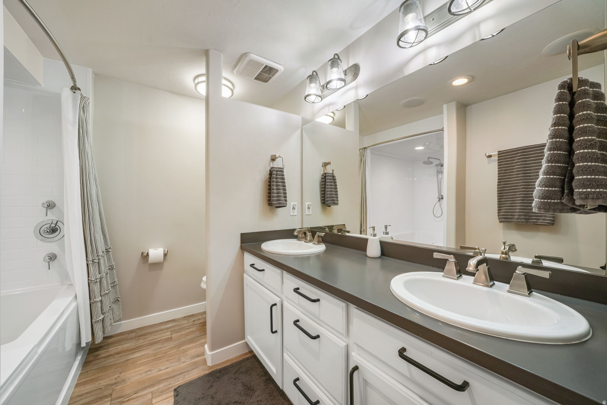 THE MEADOWS - Residential