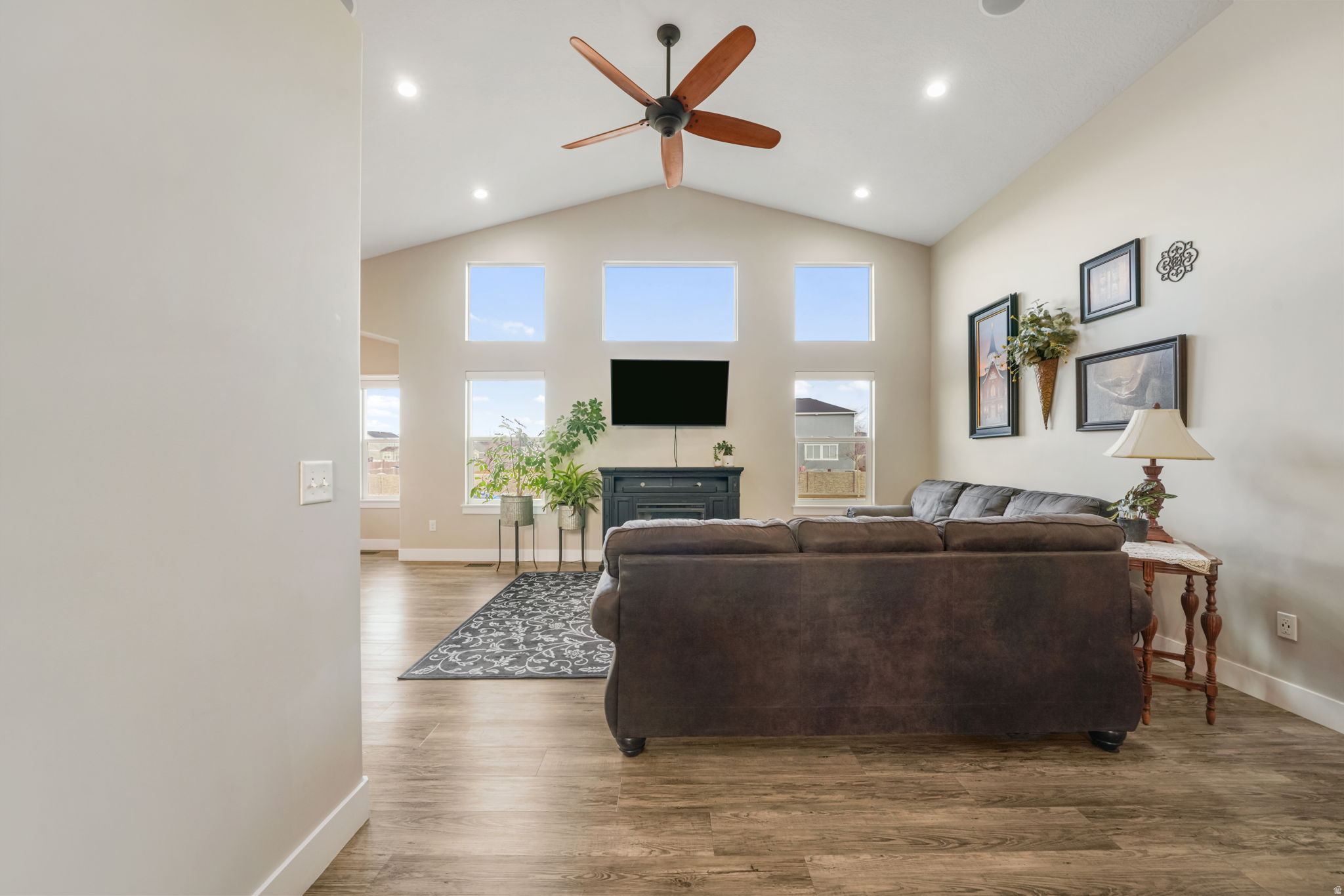 THE MEADOWS - Residential