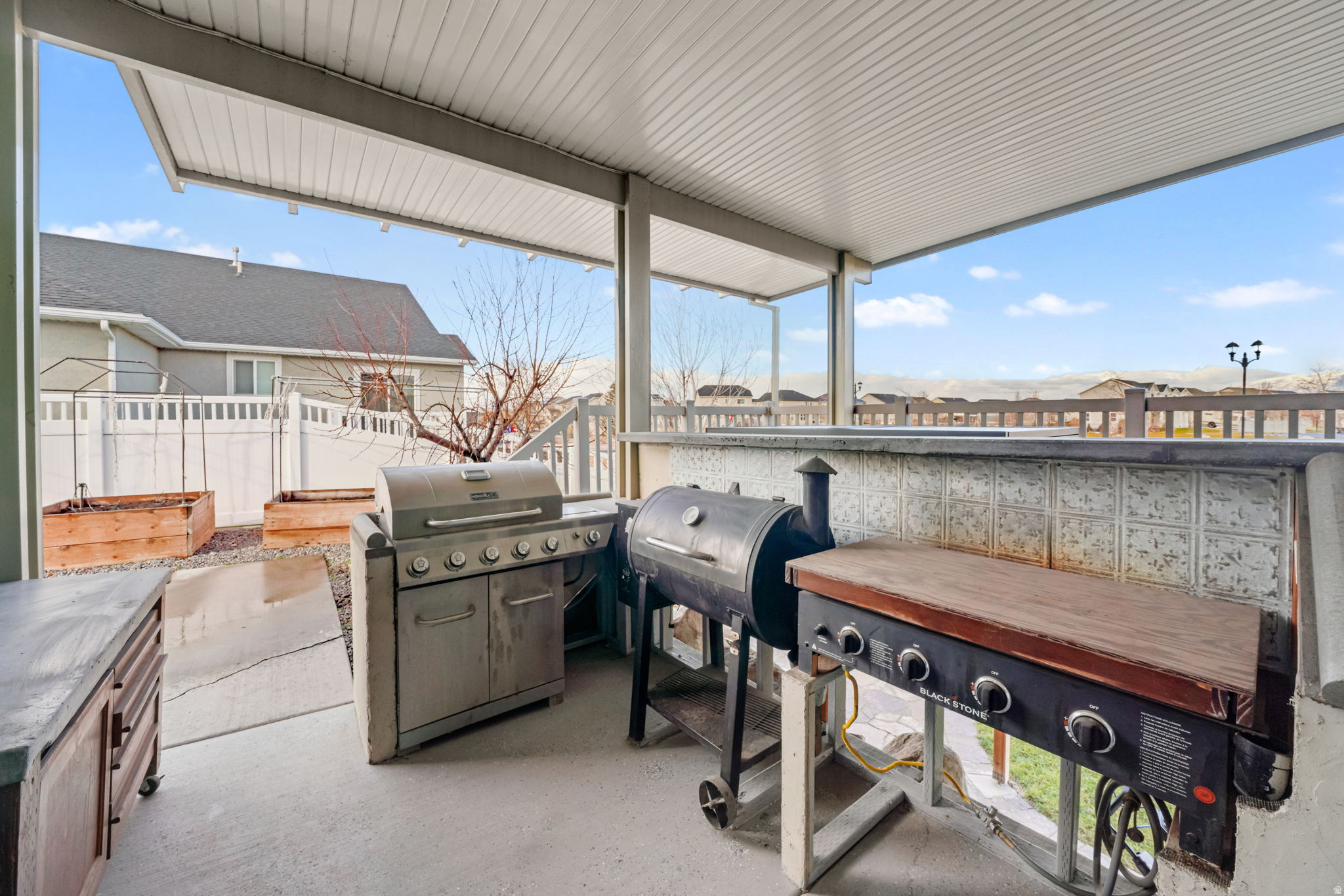 THE MEADOWS - Residential