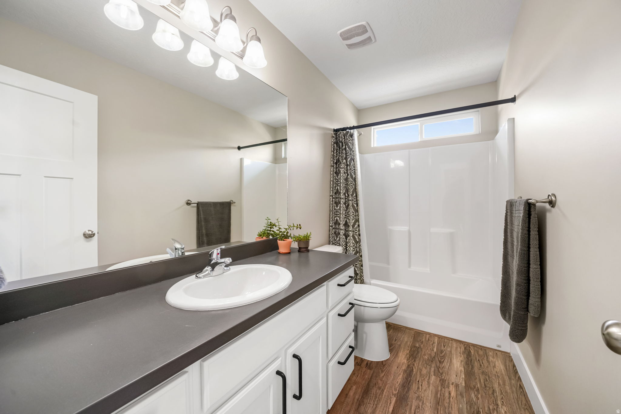 THE MEADOWS - Residential