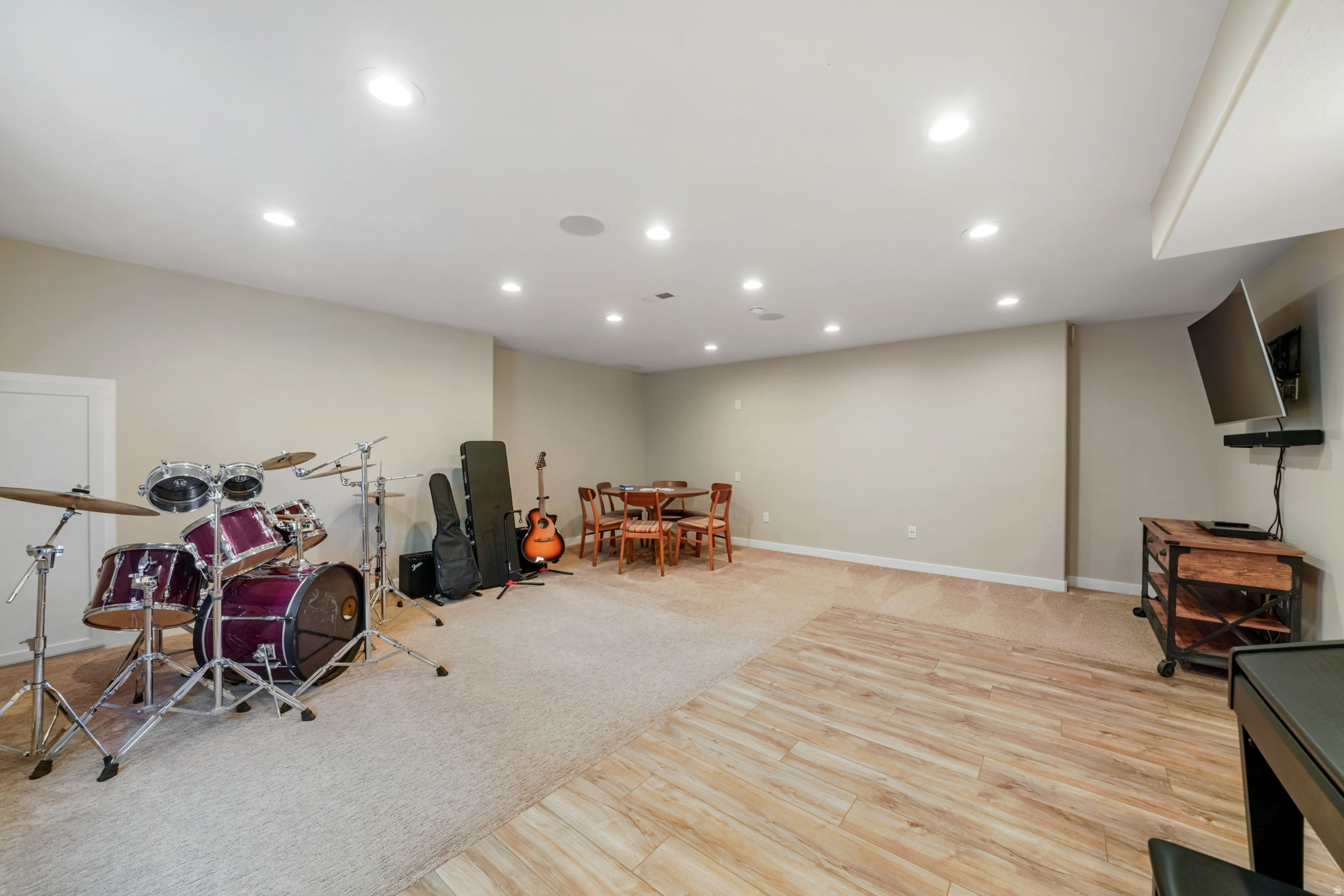 THE MEADOWS - Residential