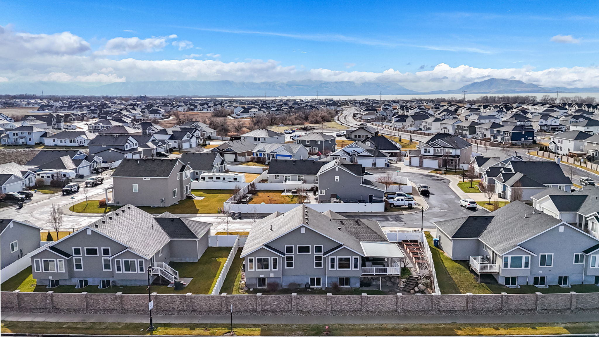 THE MEADOWS - Residential