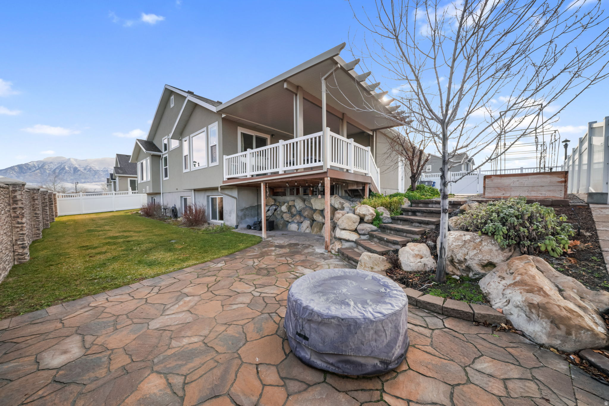 THE MEADOWS - Residential