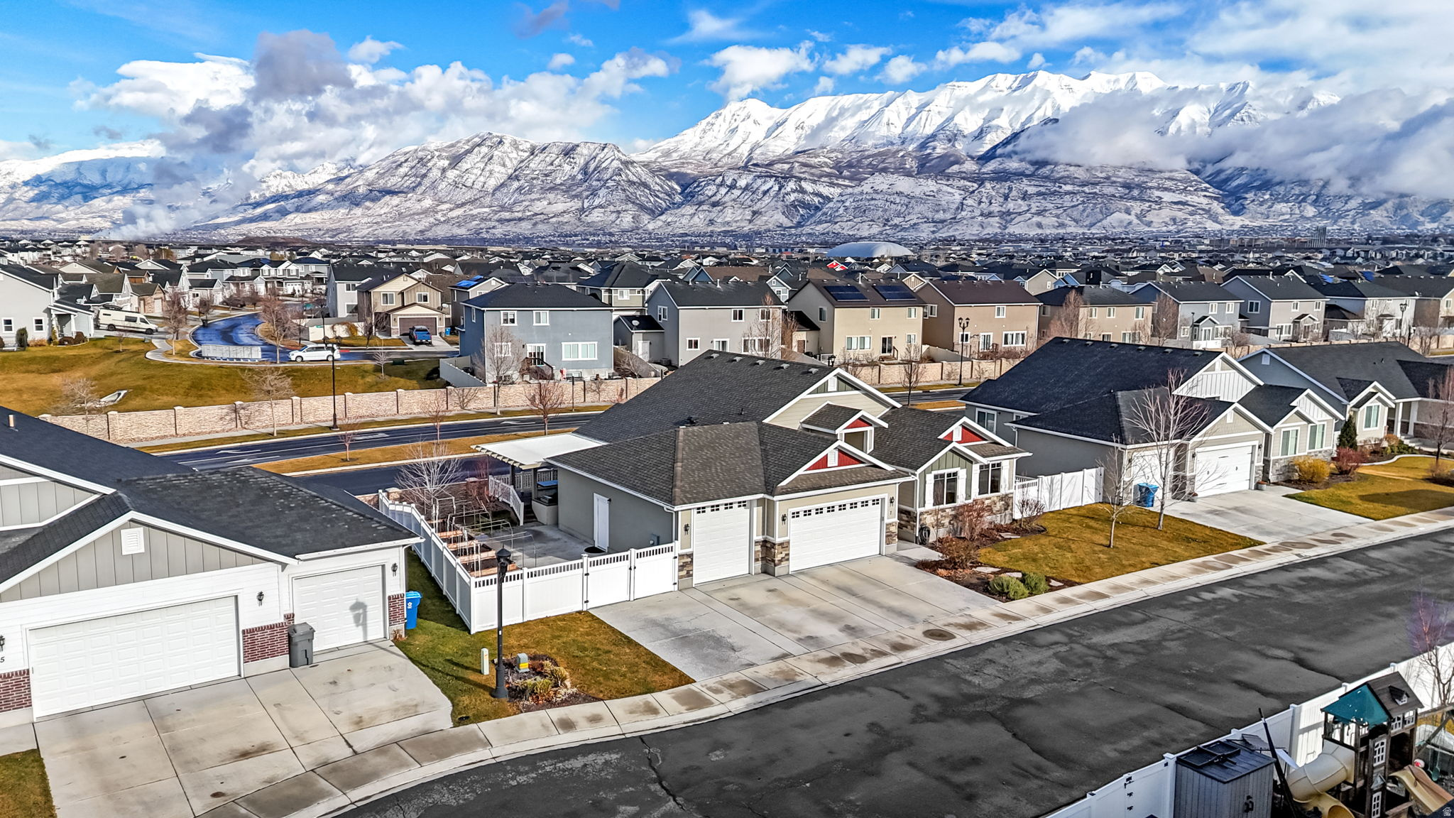 THE MEADOWS - Residential