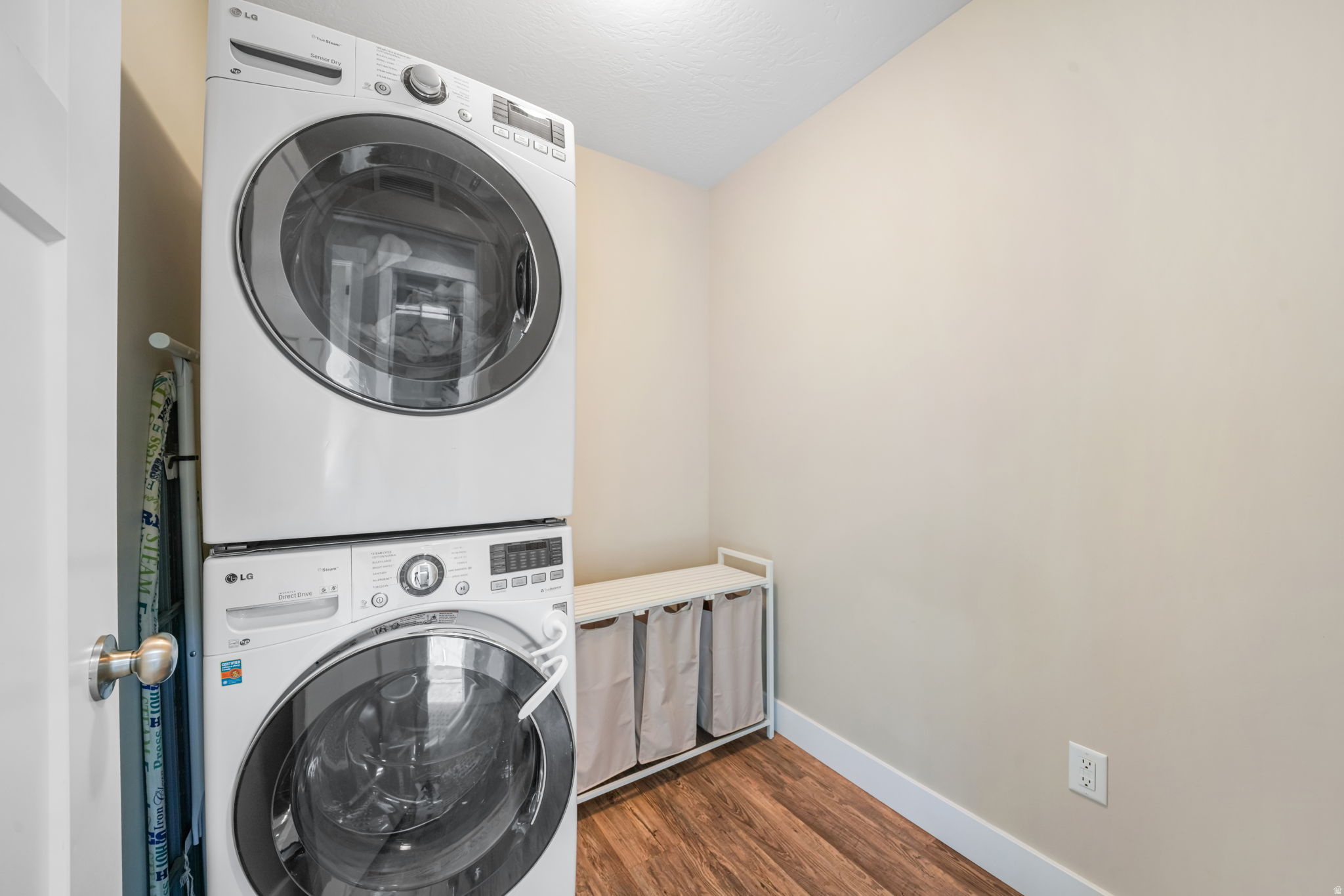 THE MEADOWS - Residential