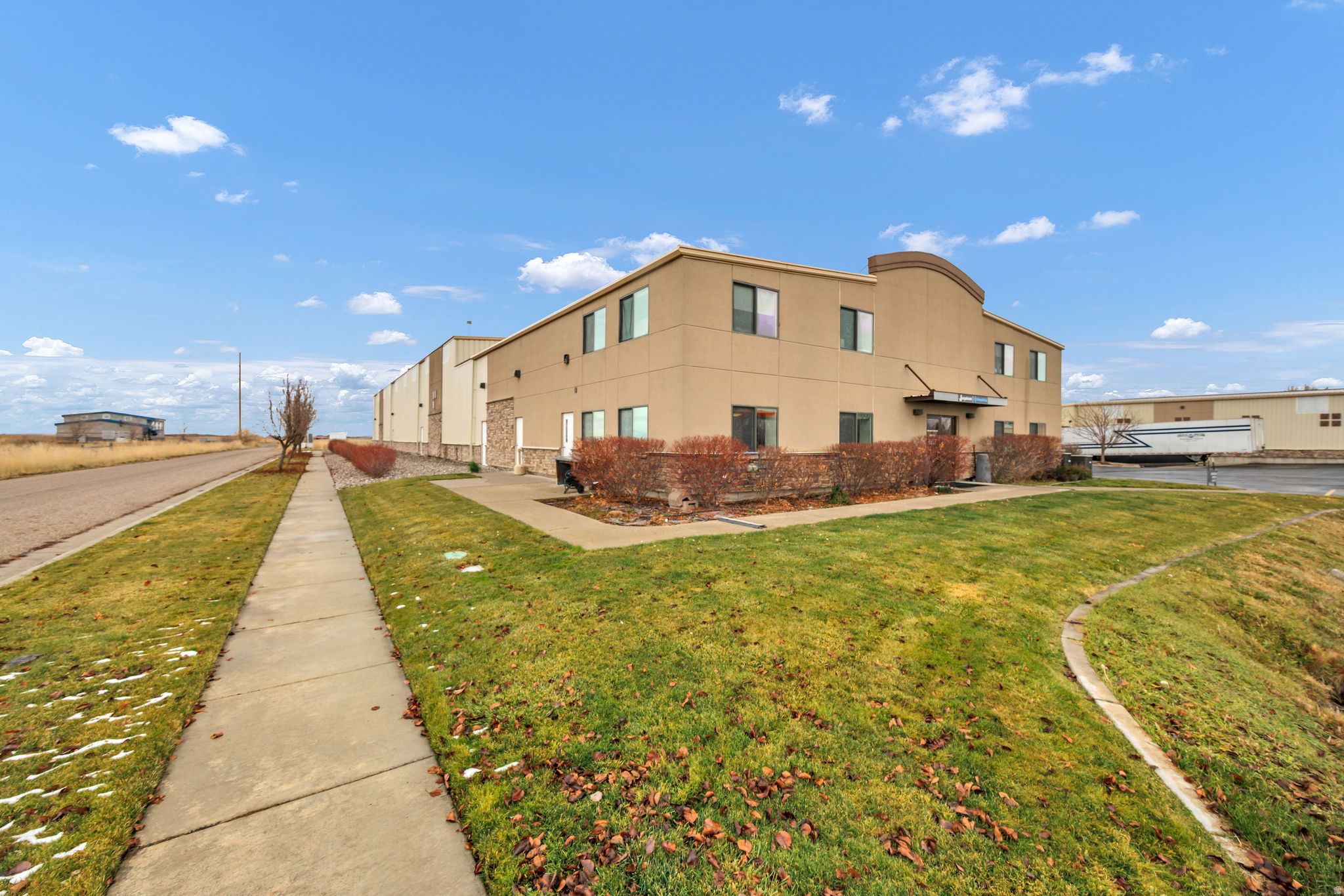 MALOUF SLEEP CONDOMINIUMS - Commercial Lease