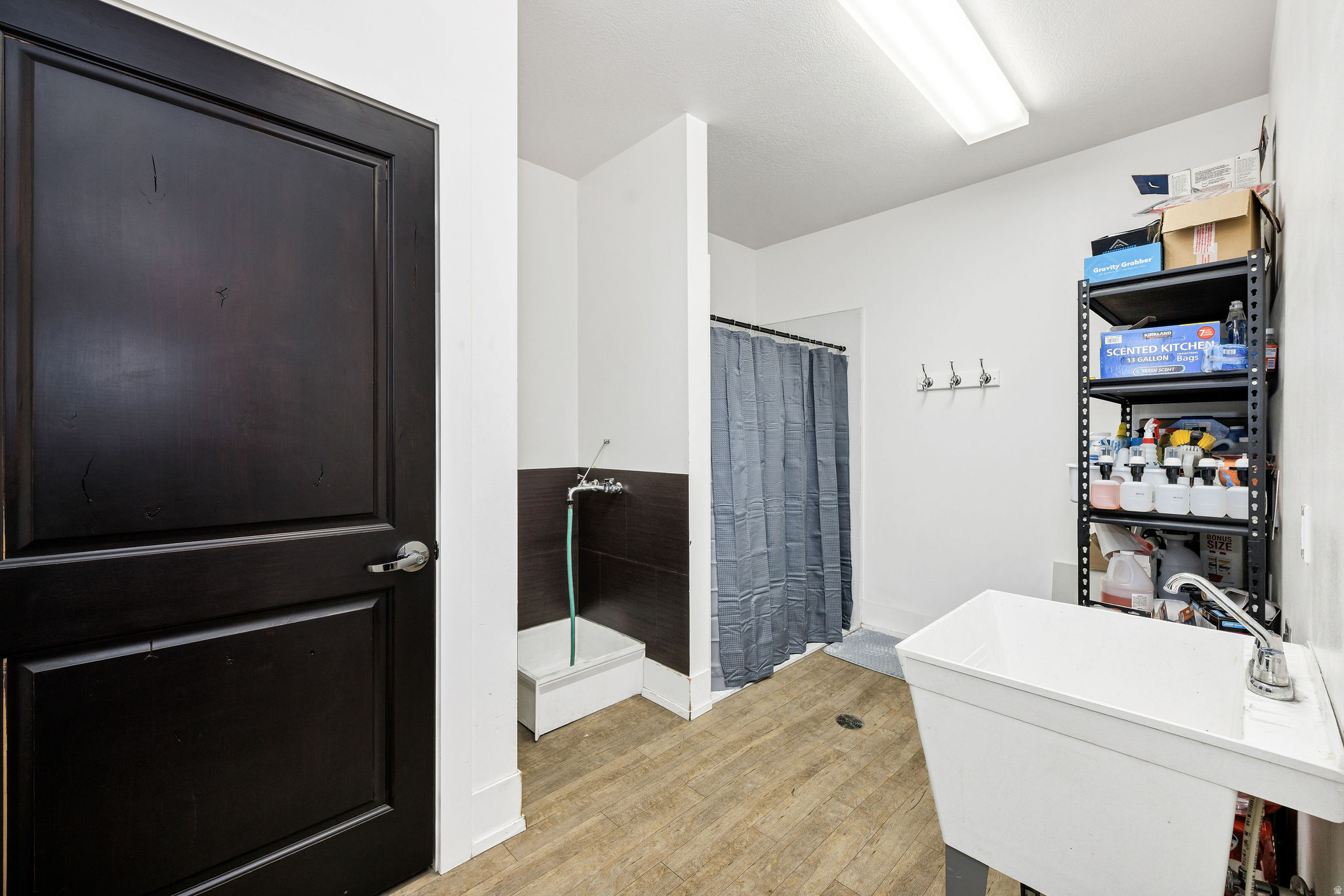 MALOUF SLEEP CONDOMINIUMS - Commercial Lease