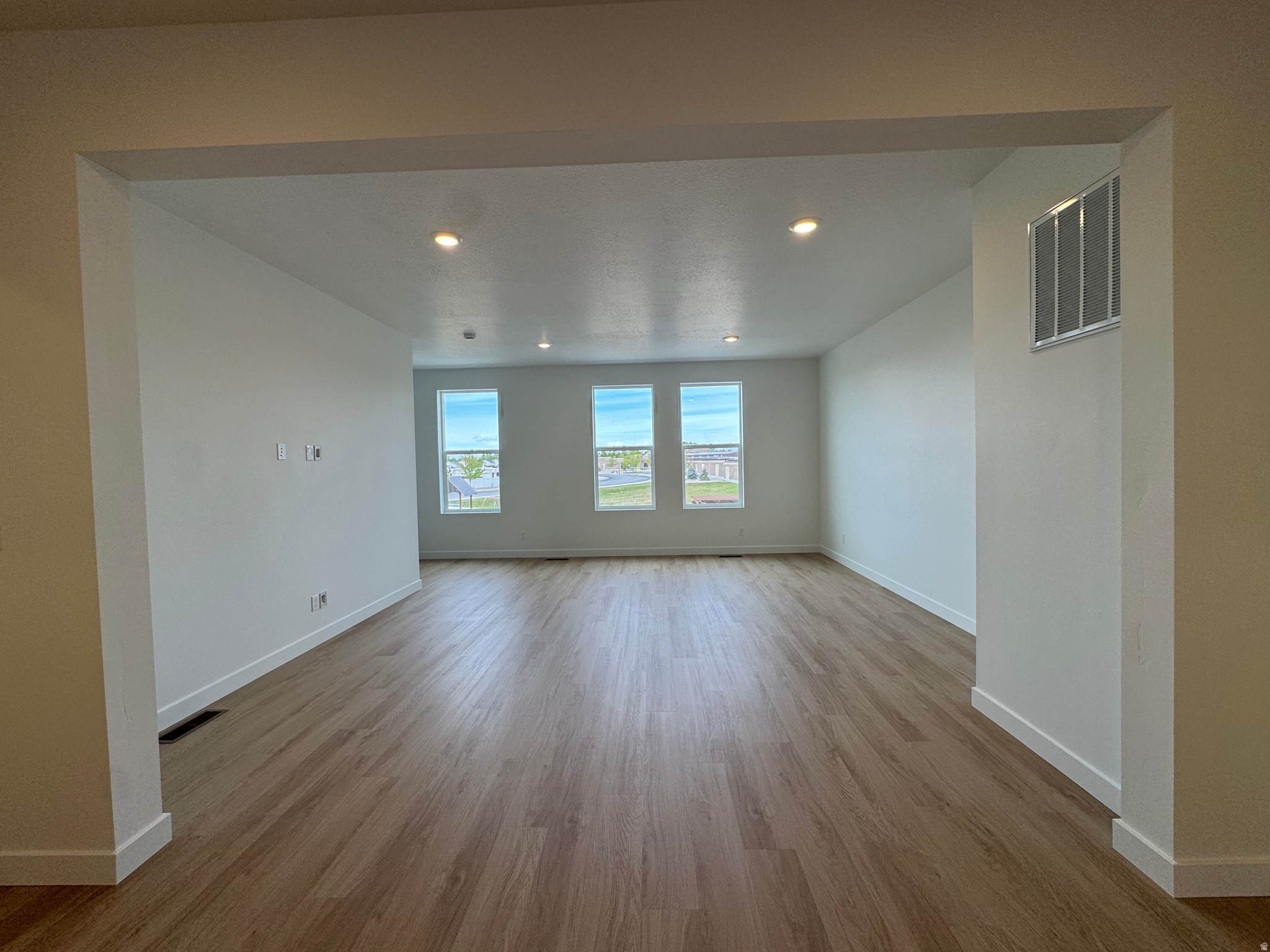 TRAILSIDE - Residential