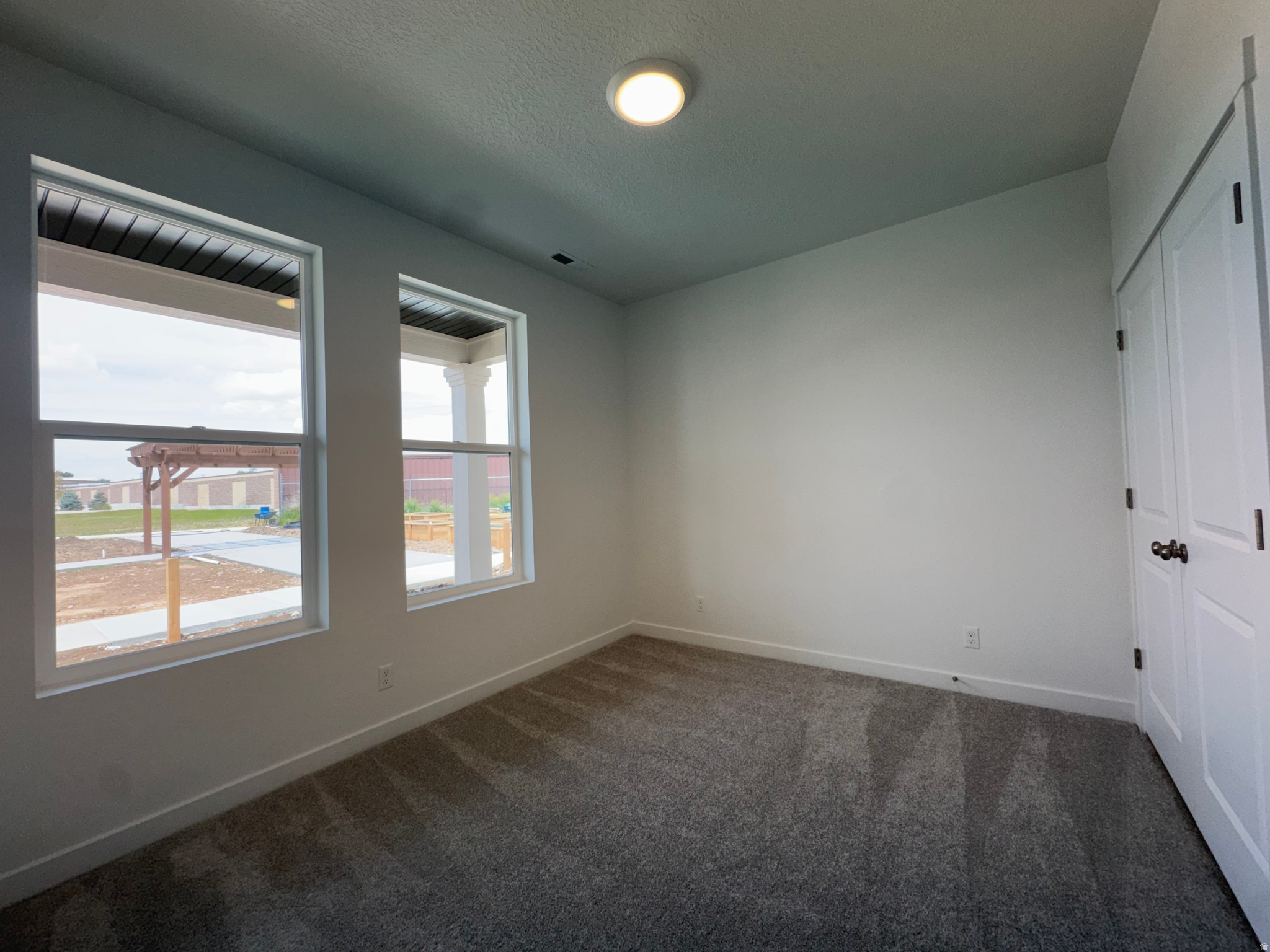 TRAILSIDE - Residential