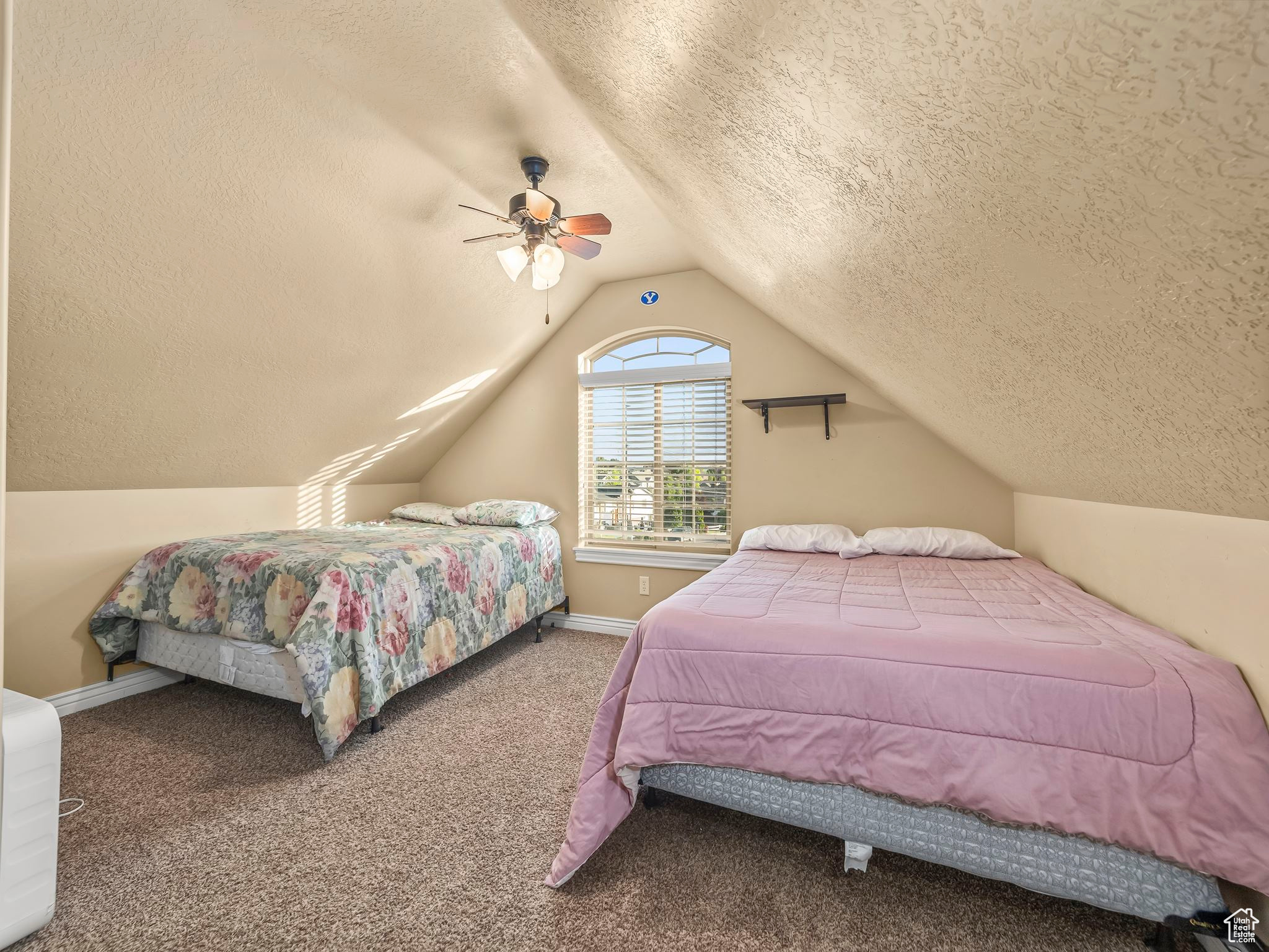 CANYON ROAD - Residential