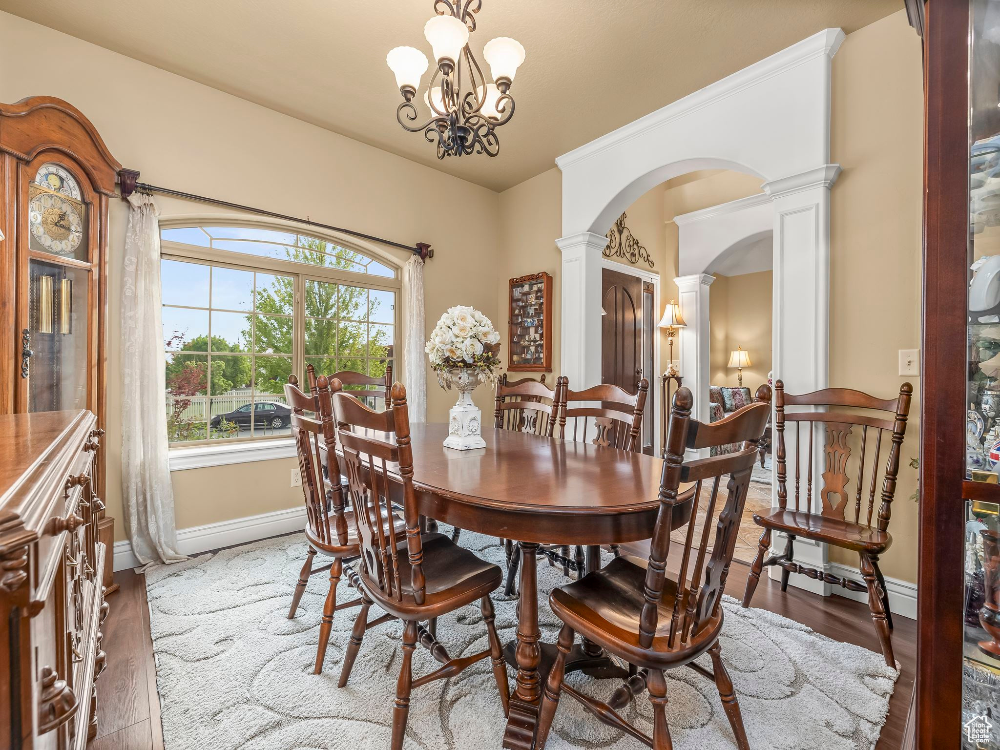 CANYON ROAD - Residential