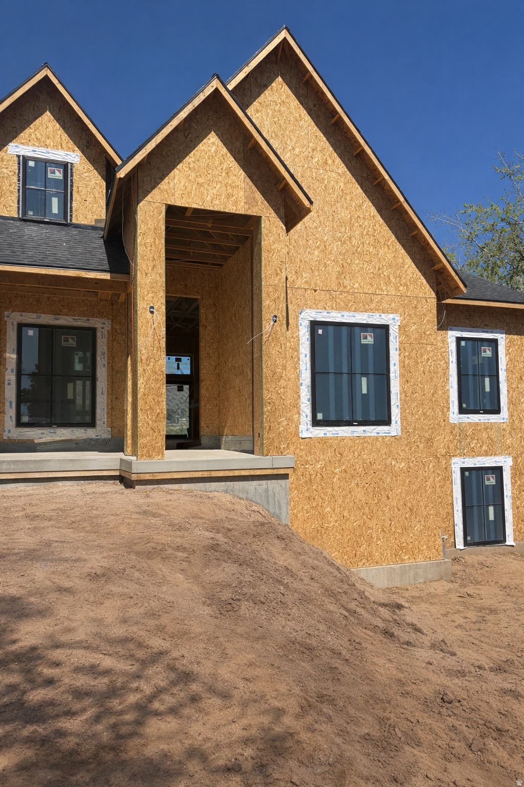 Photo of 2727 EAST GENTILE ST, Layton, UT 84040 (MLS # 2157459)