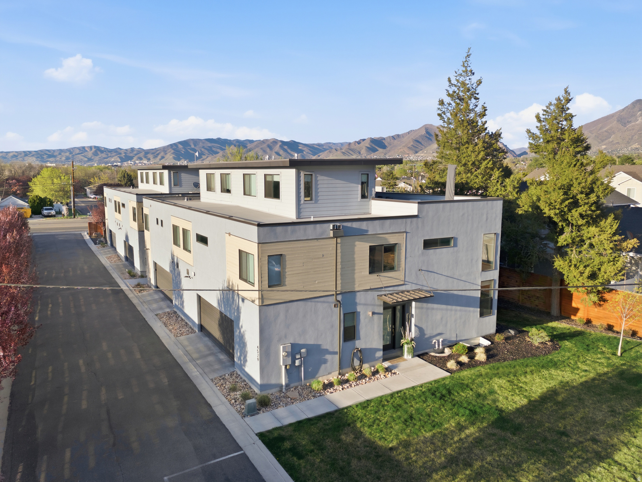 BLEECKER PLACE - Residential