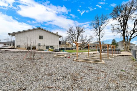 Tiny photo for 1629 E JUNIPER ST, Layton, UT 84040 (MLS # 2127748)