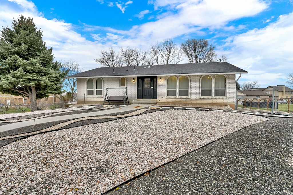Photo of 1629 E JUNIPER ST, Layton, UT 84040 (MLS # 2127748)