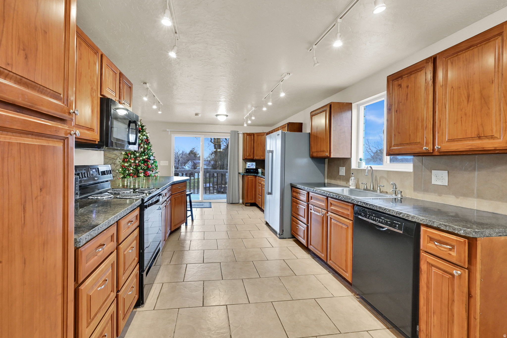 HOLMES HOLLOW - Residential