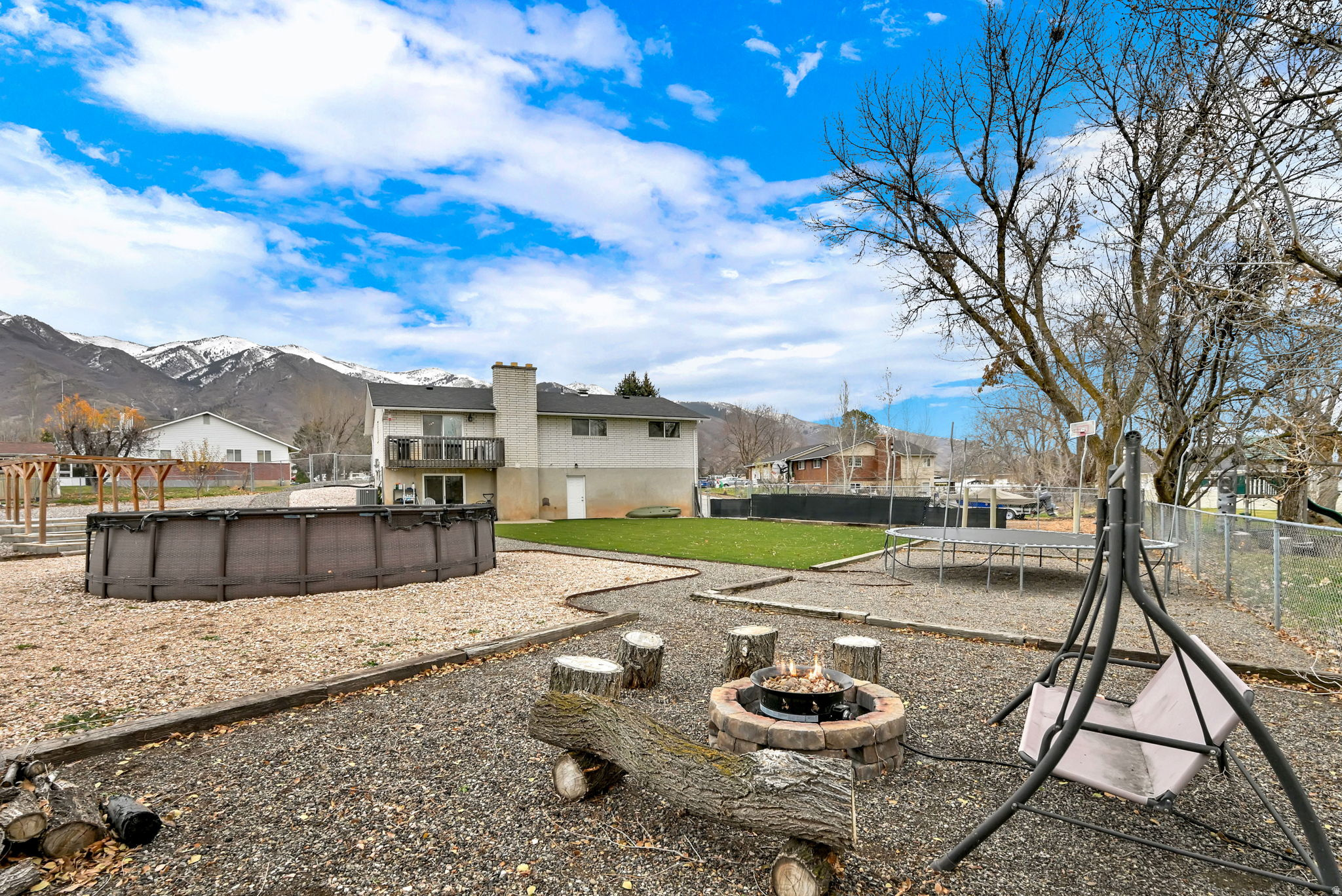 HOLMES HOLLOW - Residential