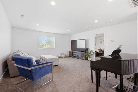 Tiny photo for 825 N 520 E, American Fork, UT 84003 (MLS # 2158612)