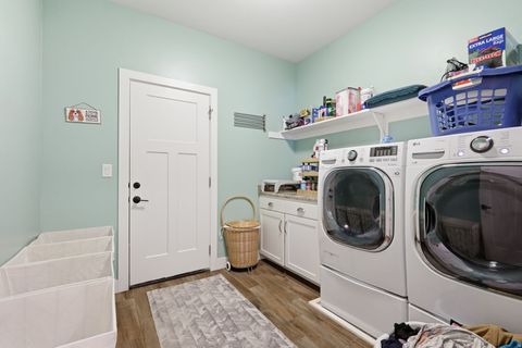 Tiny photo for 825 N 520 E, American Fork, UT 84003 (MLS # 2158612)