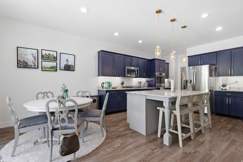 Tiny photo for 825 N 520 E, American Fork, UT 84003 (MLS # 2158612)