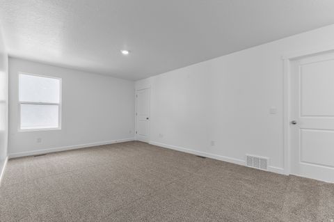 Tiny photo for 332 E LEVENGROVE DR #236, Lehi, UT 84048 (MLS # 2147491)