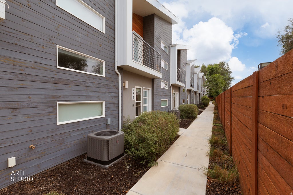 Photo of 481 N BEAUMONT CT, Salt Lake City, UT 84116 (MLS # 2182822)