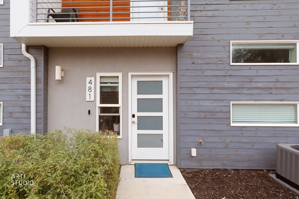Photo of 481 N BEAUMONT CT, Salt Lake City, UT 84116 (MLS # 2182822)