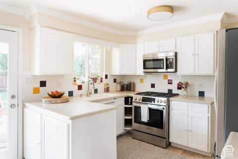 Tiny photo for 2582 E CAVALIER DR S, Cottonwood Heights, UT 84121 (MLS # 2187431)