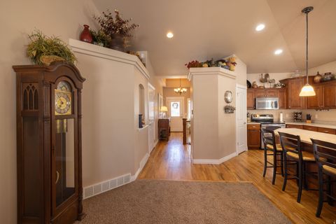 Tiny photo for 9477 S PEACEFUL VIEW WAY, South Jordan, UT 84095 (MLS # 2146075)