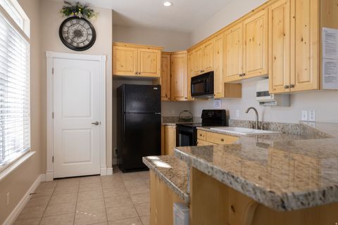 Tiny photo for 9477 S PEACEFUL VIEW WAY, South Jordan, UT 84095 (MLS # 2146075)