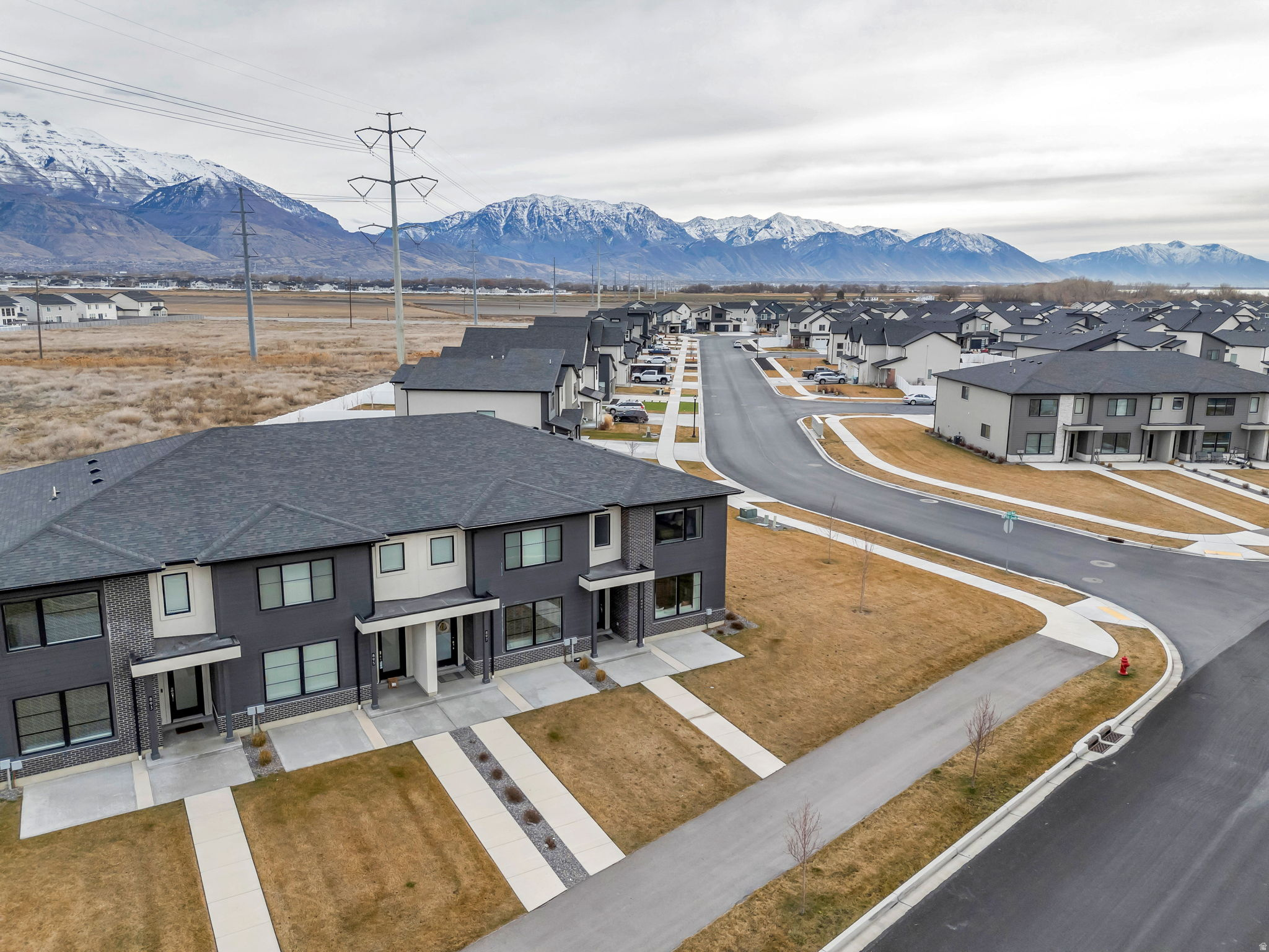 LAKESHORE LANDING - Residential