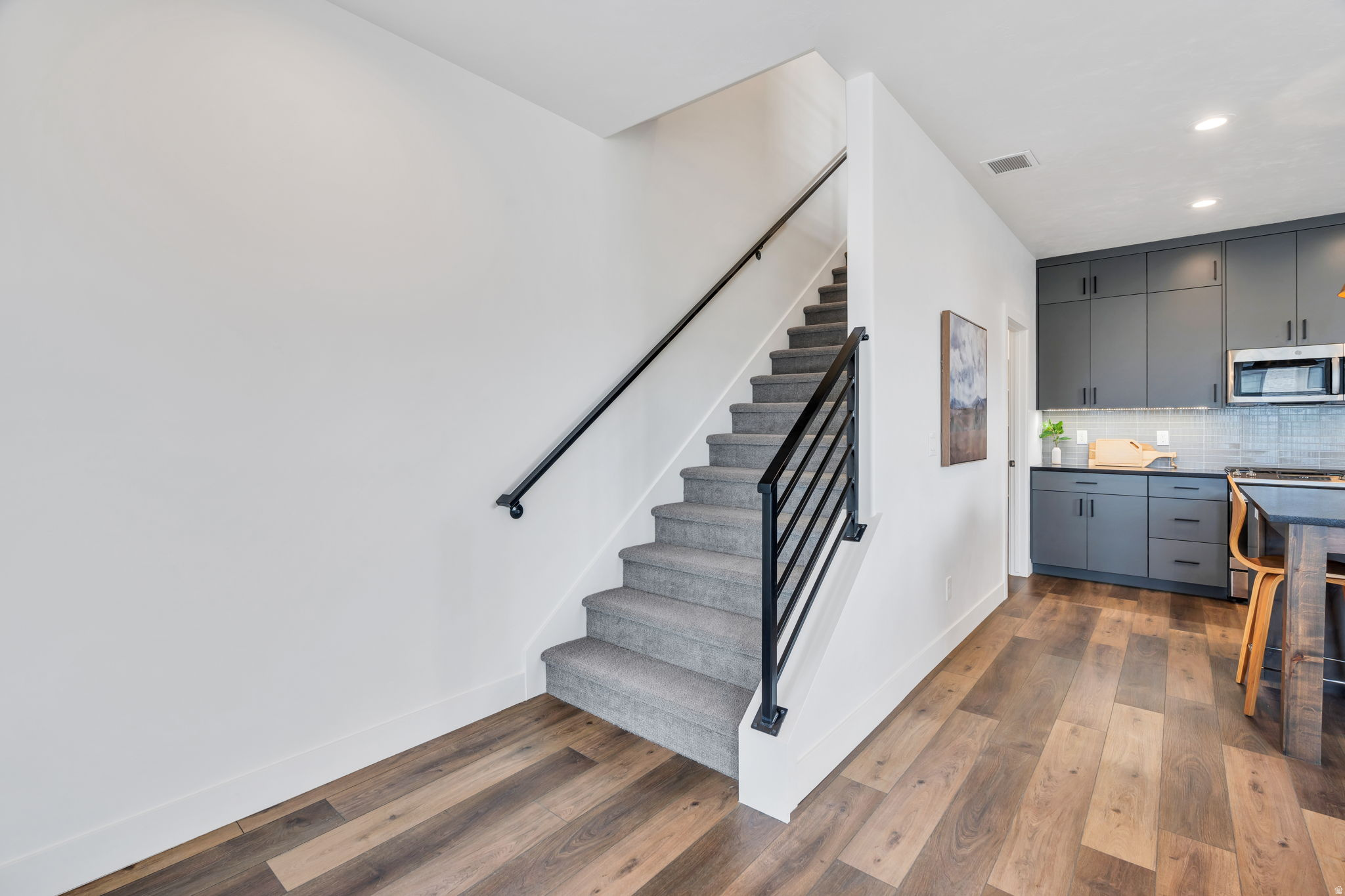 LAKESHORE LANDING - Residential