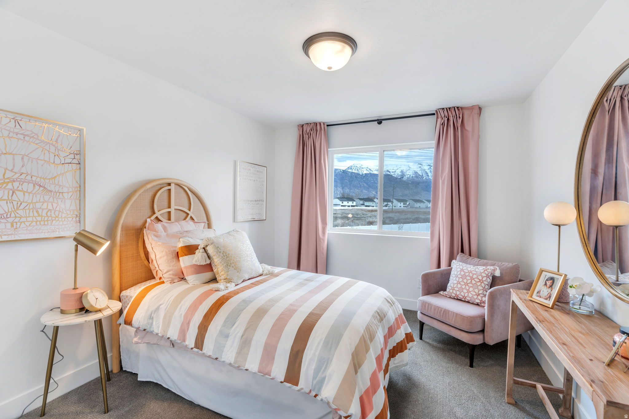 LAKESHORE LANDING - Residential