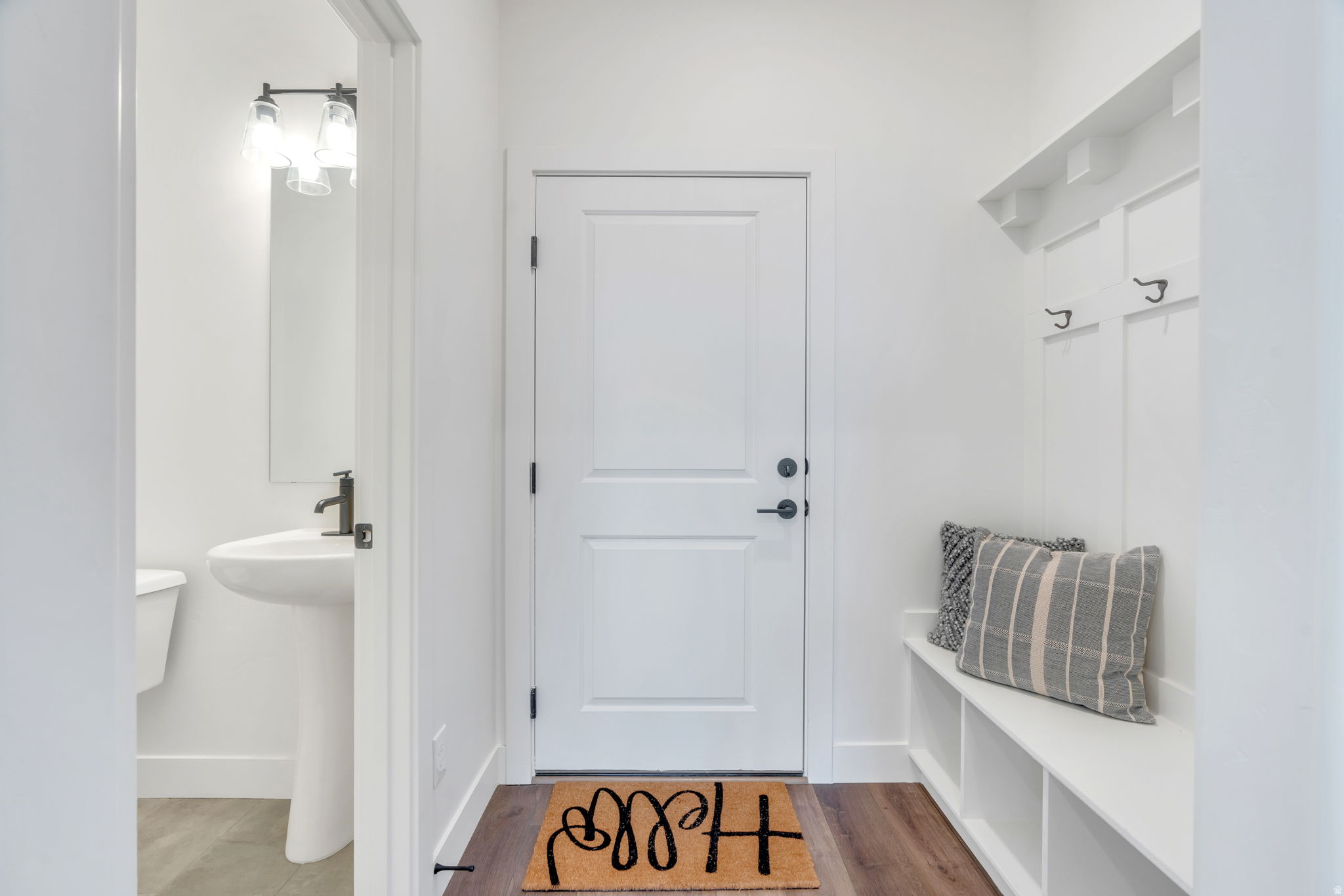 LAKESHORE LANDING - Residential