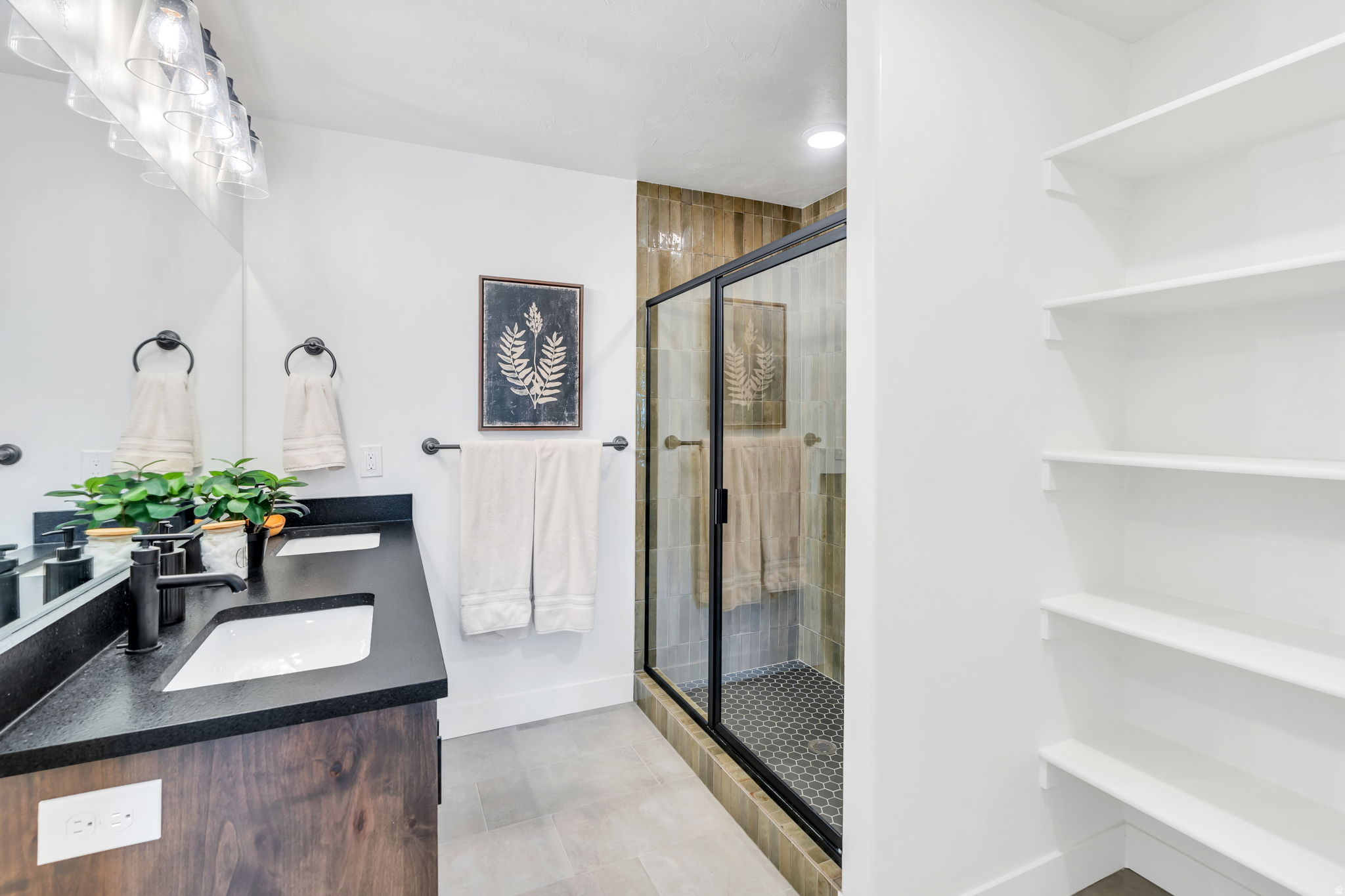 LAKESHORE LANDING - Residential