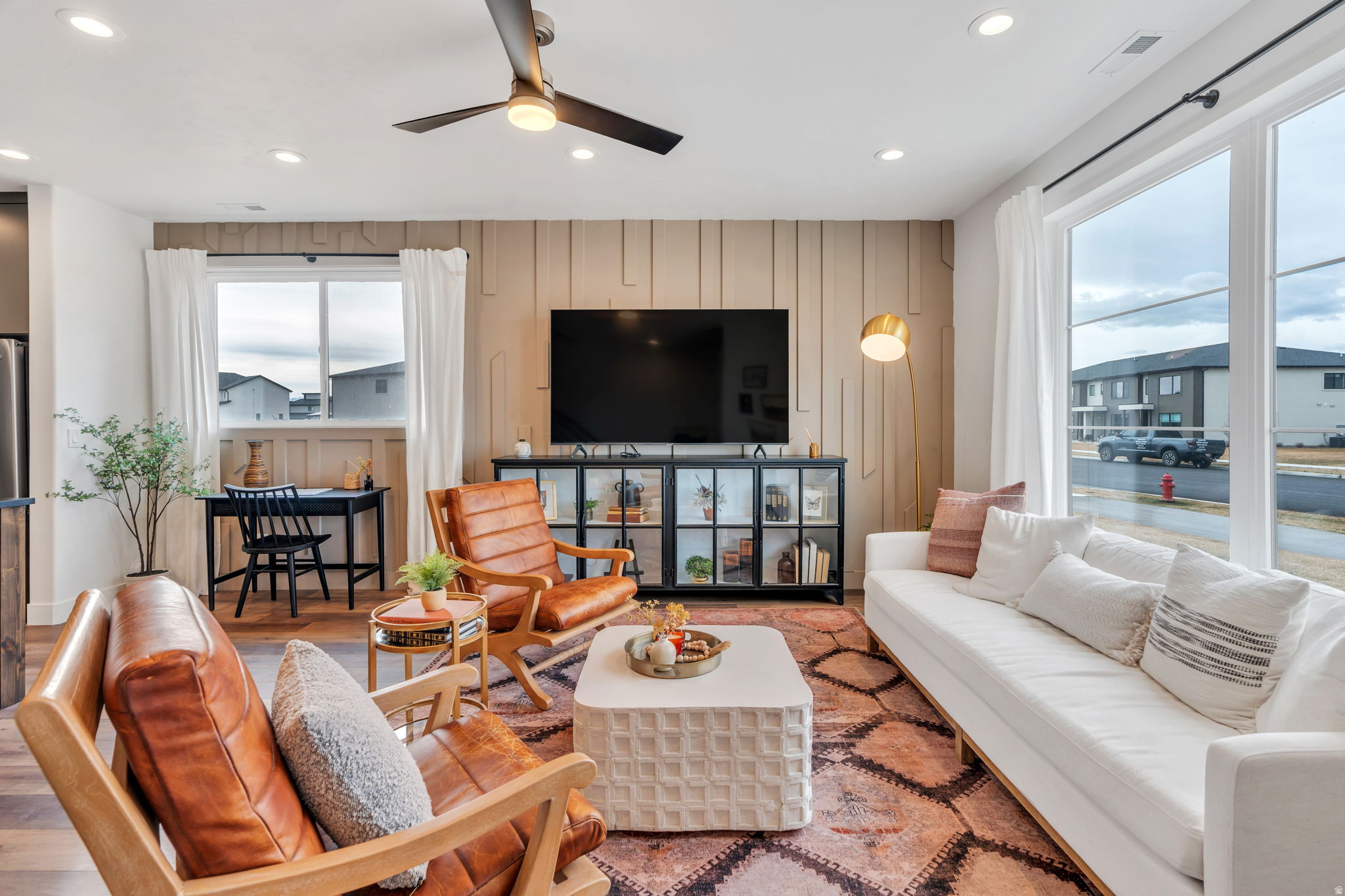 LAKESHORE LANDING - Residential