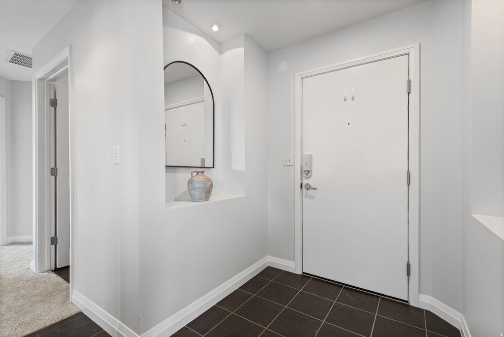 Photo of 350 S 200 E #521, Salt Lake City, UT 84111 (MLS # 2172378)