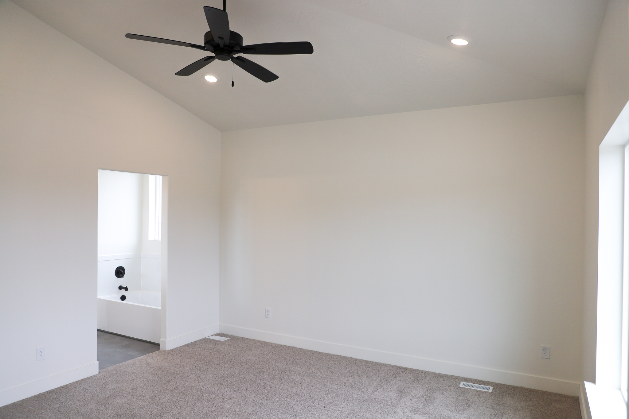 SALEM FIELDS - Residential