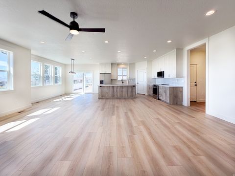 Tiny photo for 2935 W 1200 S, Syracuse, UT 84075 (MLS # 2146274)